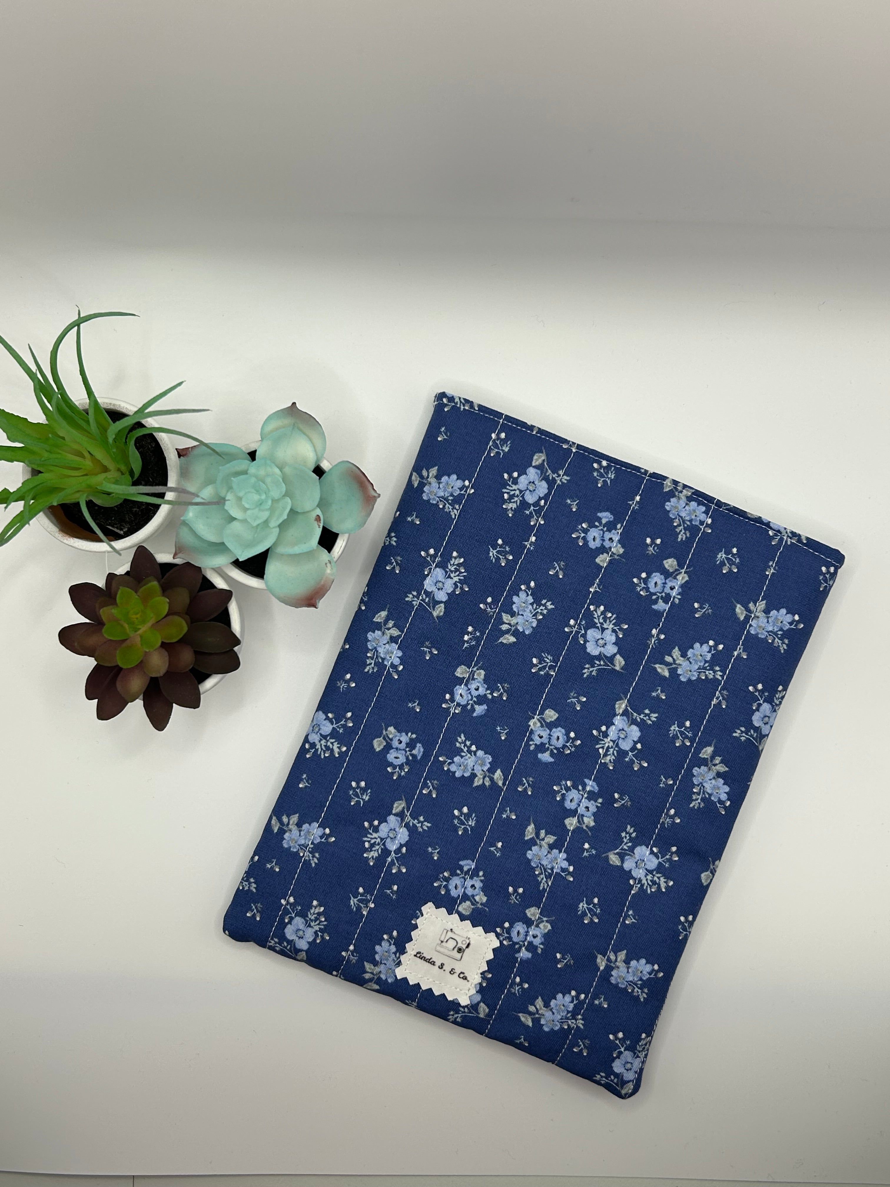 Cottage Bloom Kindle Sleeve
